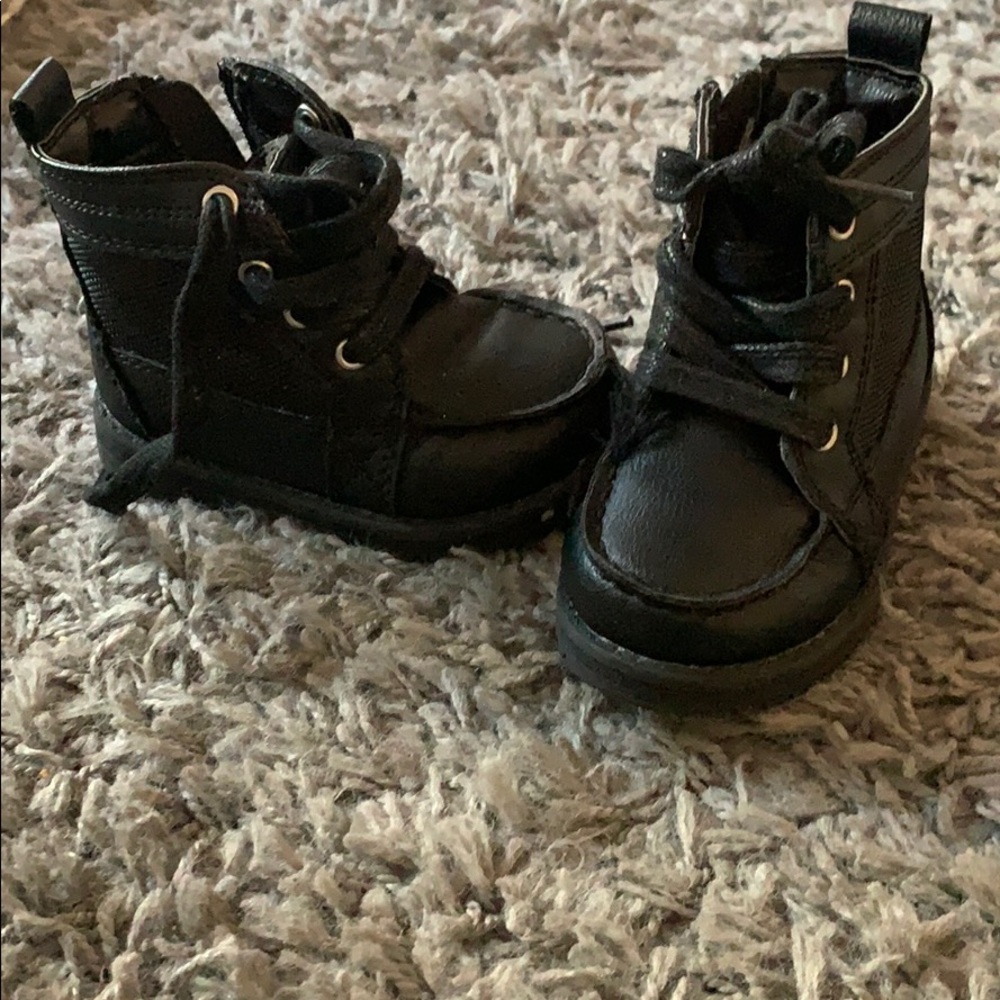 Infant black boots